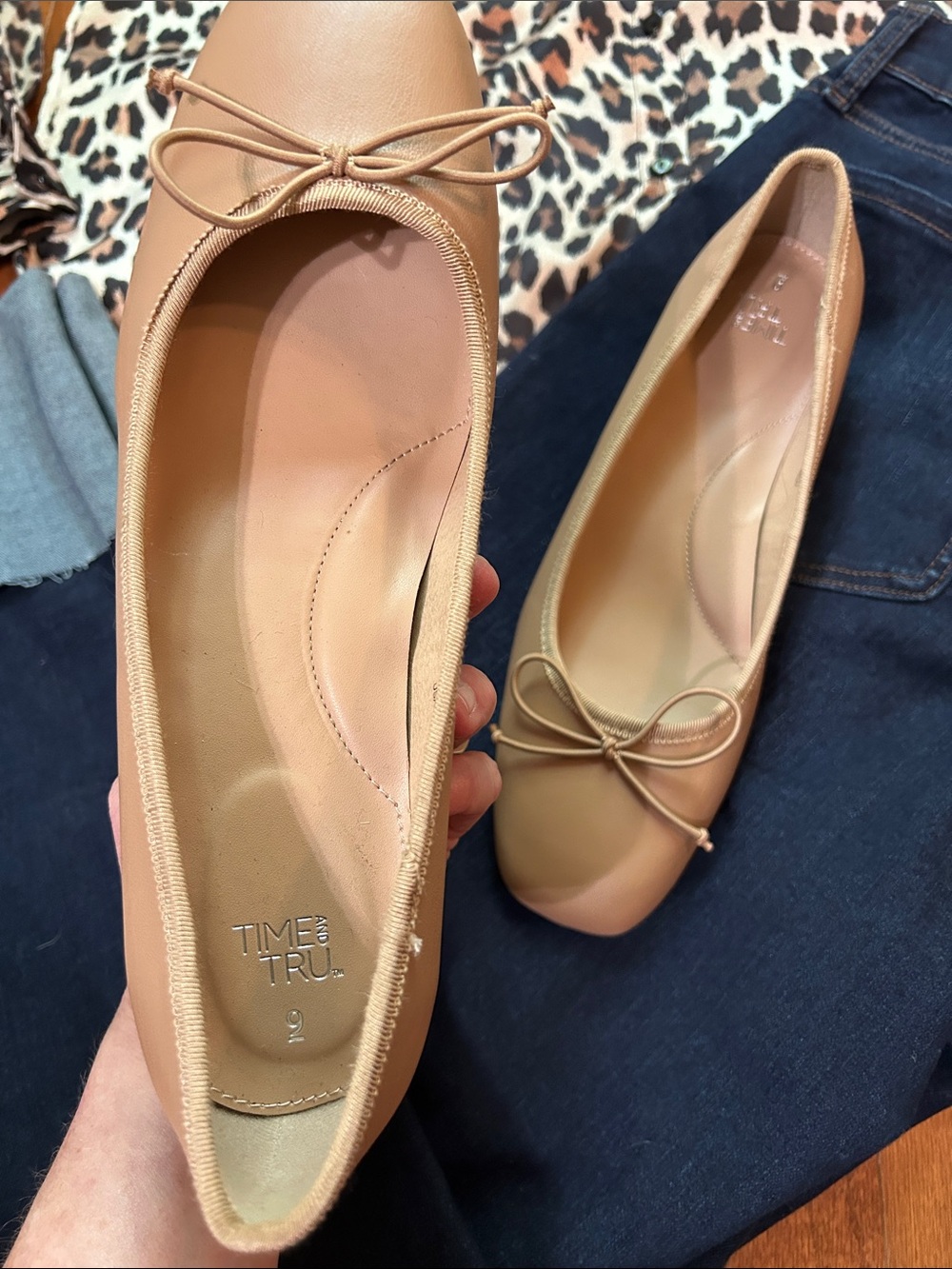 Classic Women’s Ballet Flats - Picture 7 of 8
